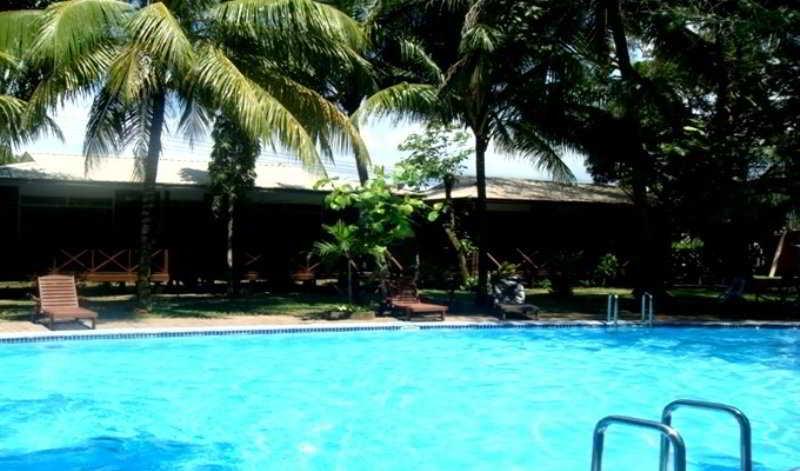 Langkah Syabas Beach Resort Kinarut Esterno foto